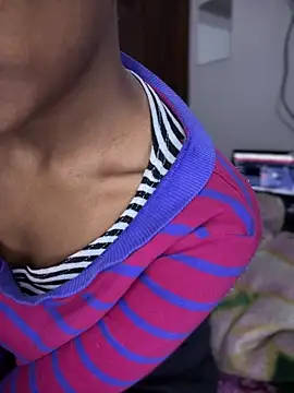 Snapshot of PARI_Hun chatting on 8, 1, 2025 PARI Hun online show from 8, 1, 2025