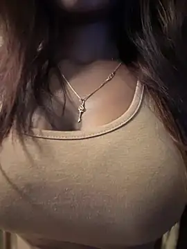 Snapshot of PARI_Hun chatting on 7, 2, 2025 PARI Hun online show from 7, 2, 2025