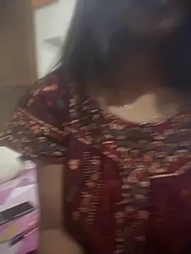 Snapshot of PARI_Hun chatting on 1, 11, 2025 PARI Hun online show from 1, 11, 2025