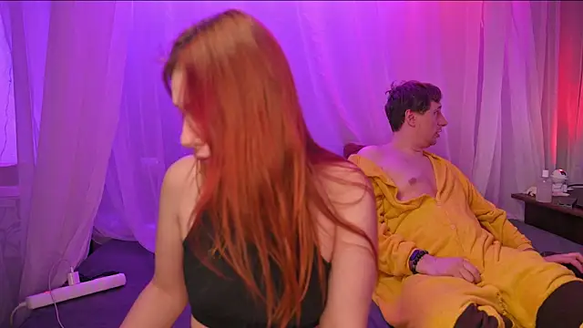 Snapshot of Claudia_and_elon_ chatting on 14, 2, 2025 Claudia and elon  online show from 14, 2, 2025