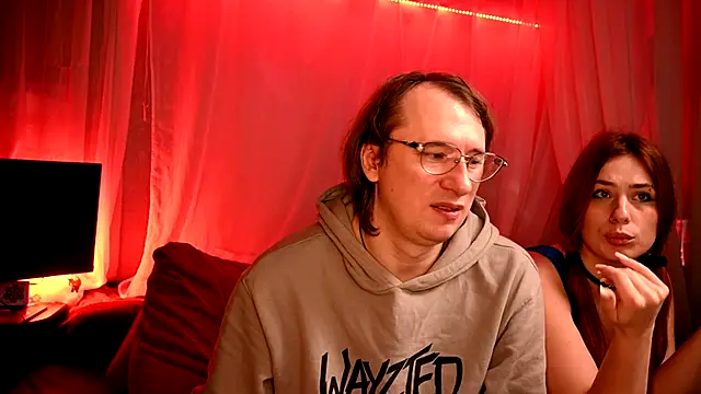 Snapshot of Claudia_and_elon_ chatting on 20, 10, 2025 Claudia and elon  online show from 20, 10, 2025