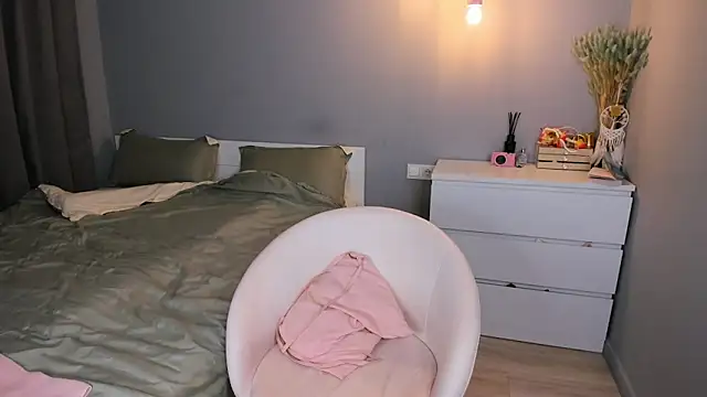 Snapshot of missliiaa chatting on 23, 10, 2025 missliiaa online show from 23, 10, 2025