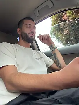 ElChapoGuzman95 online show from 4, 11, 2025