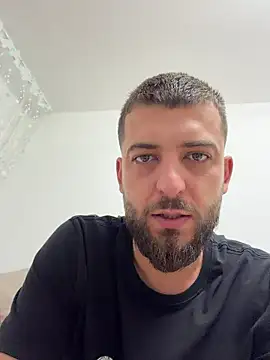 ElChapoGuzman95 online show from 6, 1, 2026