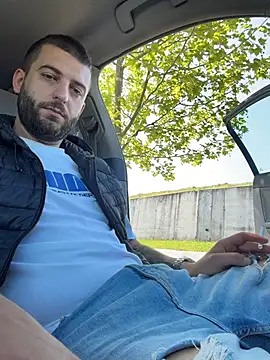 ElChapoGuzman95 online show from 10, 5, 2026
