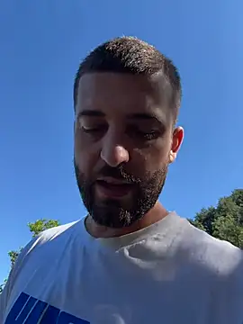 ElChapoGuzman95 online show from 4, 7, 2026