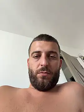 ElChapoGuzman95 online show from 4, 8, 2026