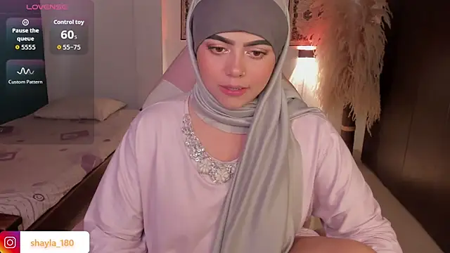 Snapshot of shayla_18 chatting on 5, 1, 2026 shayla 18 online show from 5, 1, 2026