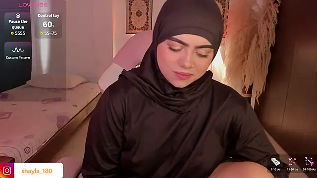 Snapshot of shayla_18 chatting on 6, 1, 2026 shayla 18 online show from 6, 1, 2026