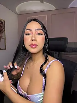 Snapshot of Miss_blue69 chatting on 7, 6, 2026 Miss blue69 online show from 7, 6, 2026
