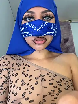Snapshot of _alabina_ chatting on 18, 10, 2025  alabina  online show from 18, 10, 2025