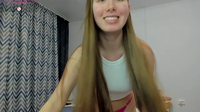 Snapshot of Peggy_Beauty chatting on 10, 3, 2025 Peggy Beauty online show from 10, 3, 2025