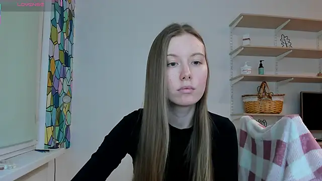 Snapshot of Peggy_Beauty chatting on 20, 12, 2025 Peggy Beauty online show from 20, 12, 2025