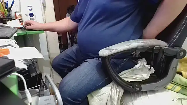 Snapshot of tipko123 chatting on 2, 10, 2025 tipko123 online show from 2, 10, 2025