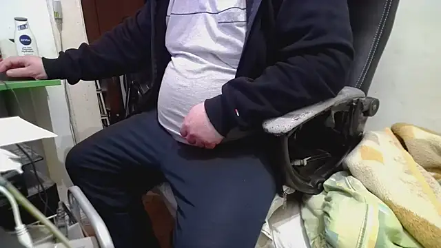 Snapshot of tipko123 chatting on 9, 10, 2025 tipko123 online show from 9, 10, 2025