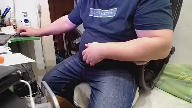 Snapshot of tipko123 chatting on 20, 10, 2025 tipko123 online show from 20, 10, 2025