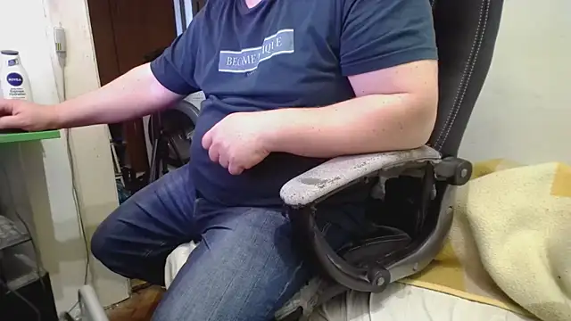 Snapshot of tipko123 chatting on 4, 11, 2025 tipko123 online show from 4, 11, 2025