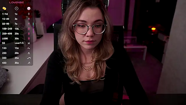 RemyCute online show from 31, 10, 2025