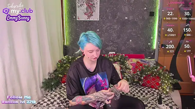 Snapshot of EmmyBunny chatting on 11, 12, 2024 EmmyBunny online show from 11, 12, 2024