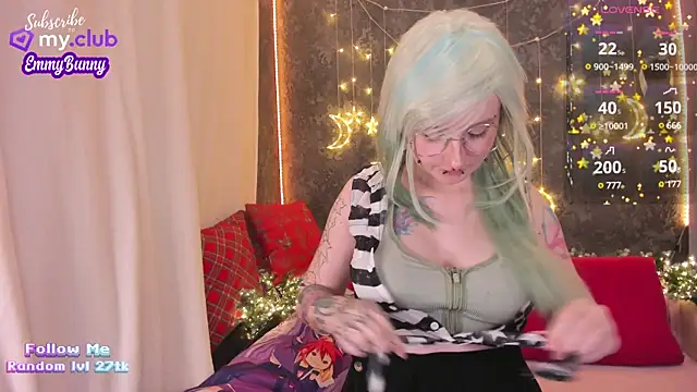 Snapshot of EmmyBunny chatting on 18, 12, 2024 EmmyBunny online show from 18, 12, 2024