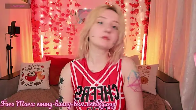 Snapshot of EmmyBunny chatting on 20, 9, 2025 EmmyBunny online show from 20, 9, 2025