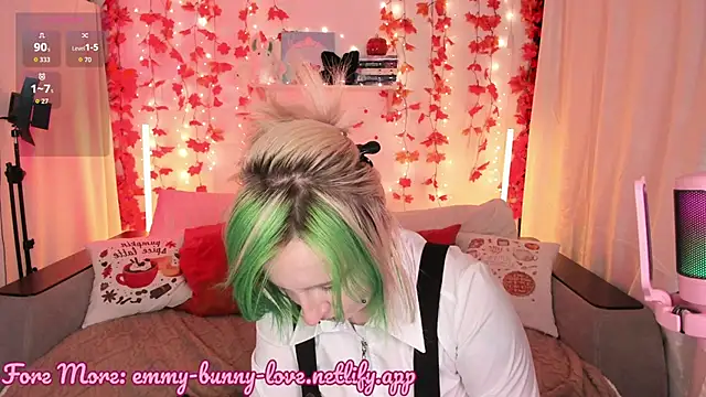 Snapshot of EmmyBunny chatting on 21, 9, 2025 EmmyBunny online show from 21, 9, 2025