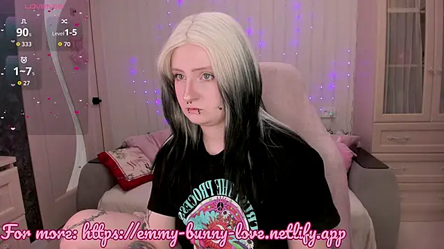 Snapshot of EmmyBunny chatting on 23, 2, 2026 EmmyBunny online show from 23, 2, 2026