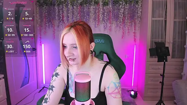 Snapshot of EmmyBunny chatting on 16, 4, 2026 EmmyBunny online show from 16, 4, 2026