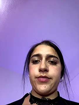 Alicia Ruiz online show from 2, 10, 2025