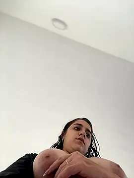 Alicia Ruiz online show from 8, 10, 2025