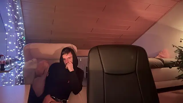 naked psy online show from 9, 1, 2025