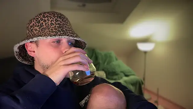 naked psy online show from 13, 3, 2025