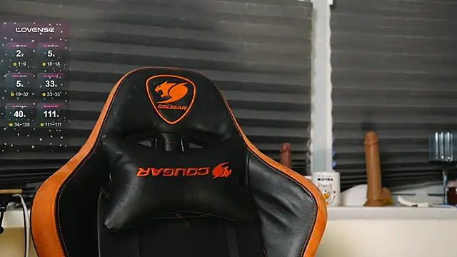 BlueCherryy online show from 8, 11, 2025