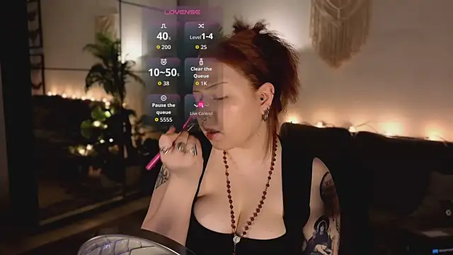 Snapshot of bitchofsun_ chatting on 2, 4, 2026 bitchofsun online show from 2, 4, 2026