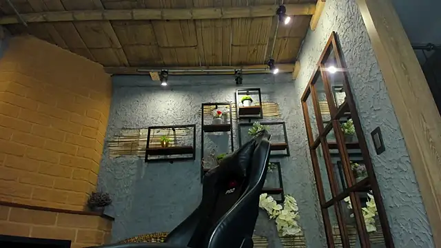 Snapshot of alexgiraldo_ chatting on 12, 1, 2025 alexgiraldo online show from 12, 1, 2025