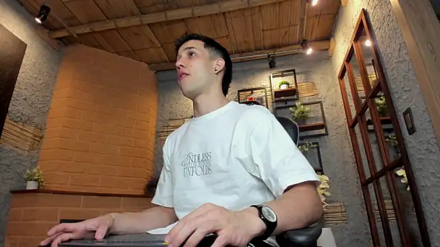 Snapshot of alexgiraldo_ chatting on 20, 1, 2025 alexgiraldo online show from 20, 1, 2025