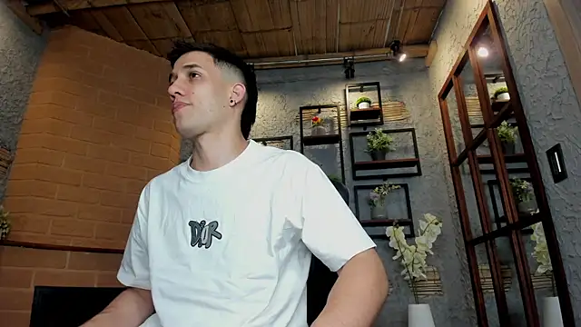 Snapshot of alexgiraldo_ chatting on 24, 1, 2025 alexgiraldo online show from 24, 1, 2025