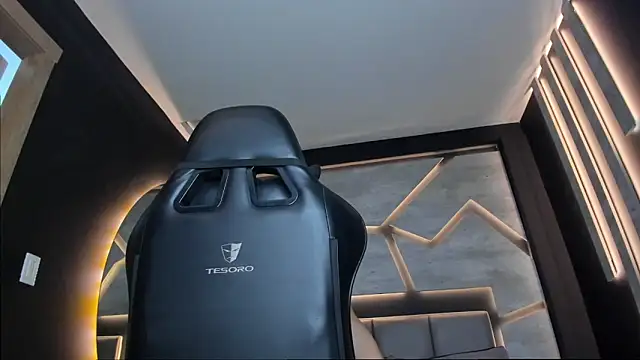 Snapshot of alexgiraldo_ chatting on 28, 1, 2025 alexgiraldo online show from 28, 1, 2025