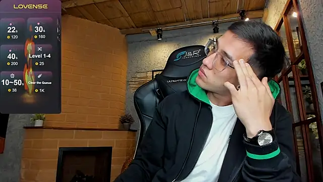 Snapshot of alexgiraldo_ chatting on 22, 2, 2025 alexgiraldo online show from 22, 2, 2025