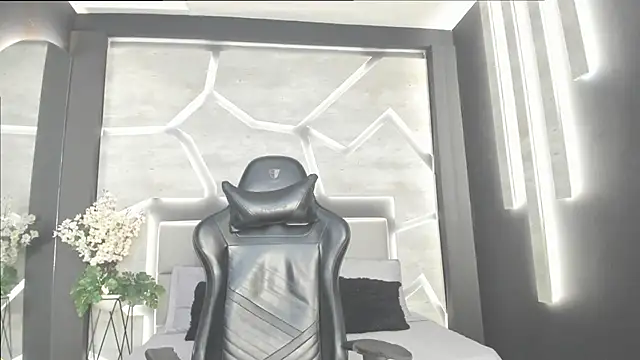 Snapshot of alexgiraldo_ chatting on 1, 3, 2025 alexgiraldo online show from 1, 3, 2025