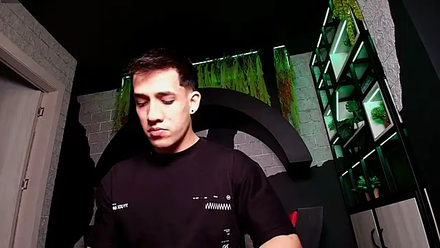 Snapshot of alexgiraldo_ chatting on 17, 3, 2025 alexgiraldo online show from 17, 3, 2025