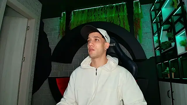 Snapshot of alexgiraldo_ chatting on 18, 3, 2025 alexgiraldo online show from 18, 3, 2025