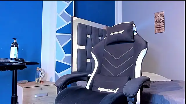 Snapshot of alex_oficial chatting on 9, 7, 2026 alex oficial online show from 9, 7, 2026