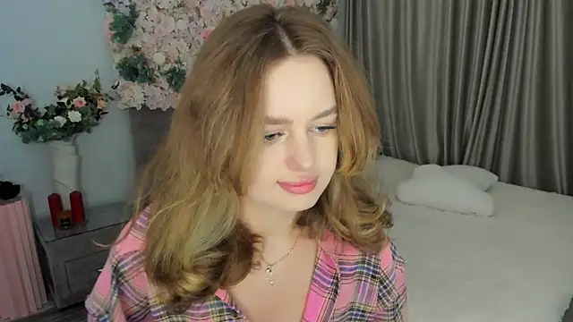 MiracleCurly online show from 15, 9, 2025