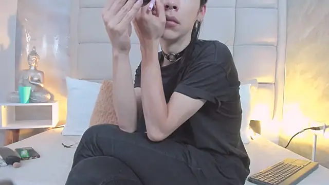 Hecatee 77 online show from 15, 9, 2025