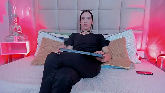 Hecatee 77 online show from 23, 11, 2025