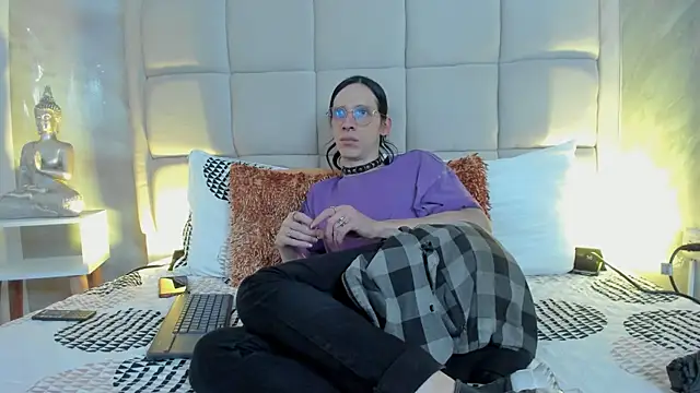 Hecatee 77 online show from 13, 2, 2026