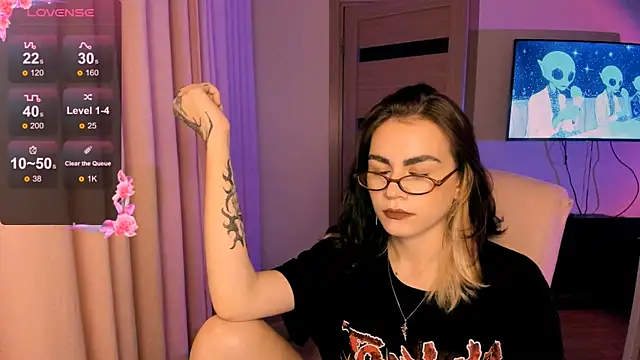 Snapshot of _selectrra chatting on 11, 12, 2024  selectrra online show from 11, 12, 2024