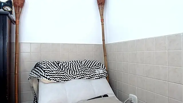 merlyna goldens online show from 21, 3, 2025