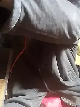 Snapshot of davidatration15 chatting on 3, 10, 2025 davidatration15 online show from 3, 10, 2025